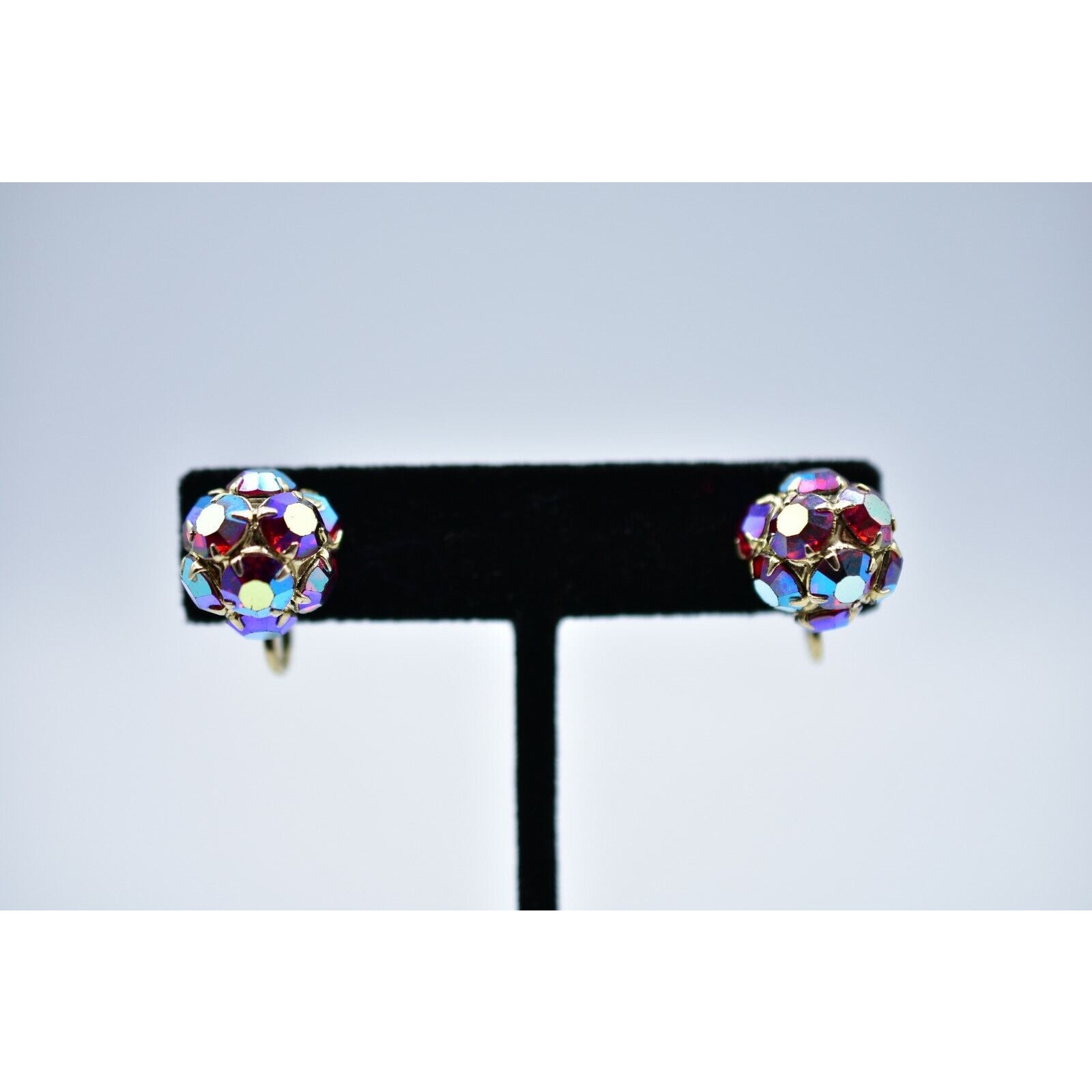 Kramer Vintage Crystal Clip On Earrings Red Aurora Borealis Signed 1950s Bin4 20$